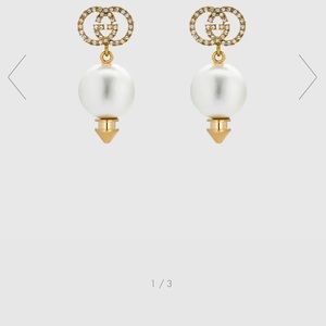 Gucci Interlocking Earrings with Pearl